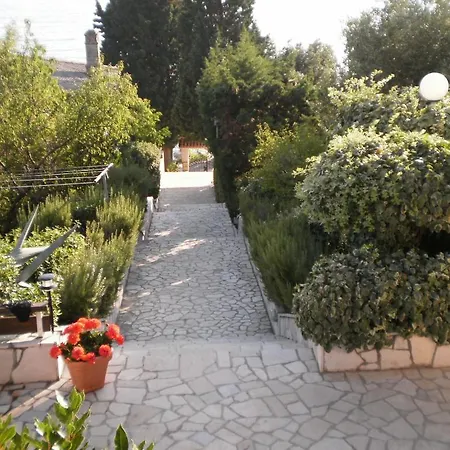 Апартаменты Pinezic Мартиншчица