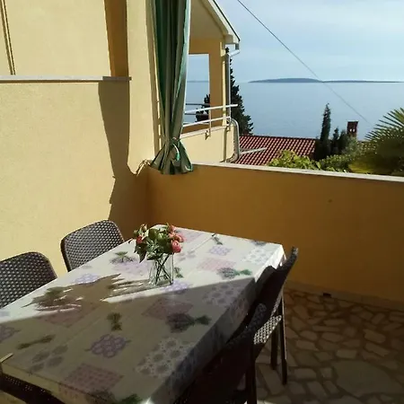 شقة Pinezic Martinšćica