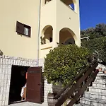 Appartamento Pinezic Martinšćica